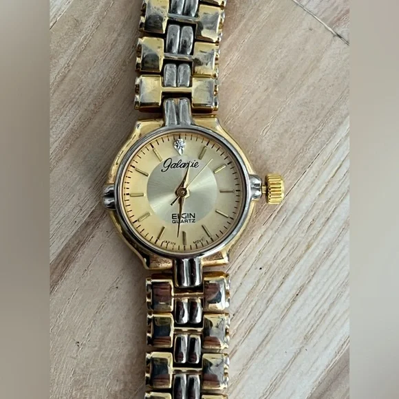 Galaxie by Elgin Diamond Ladies Watch Vintage Gold Tone Bracelet and Dial Vintage Gold Elgin Genuine Diamond Quartz Watch - Etsy main image 4